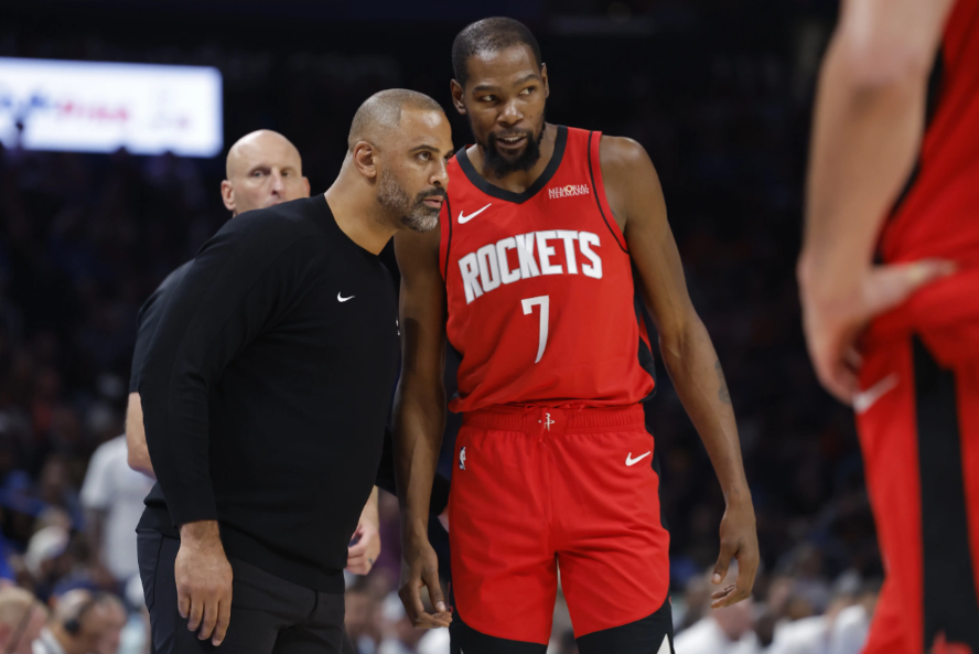 开云体育-狂输20分，又遭25分大逆转！NBA最大的伪强队，你们不配总冠军